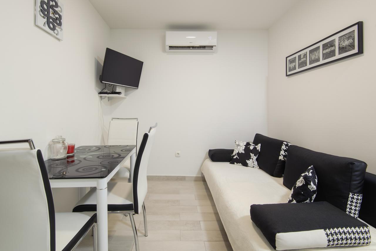Private Accommodation Milisa สปลิท ภายนอก รูปภาพ
