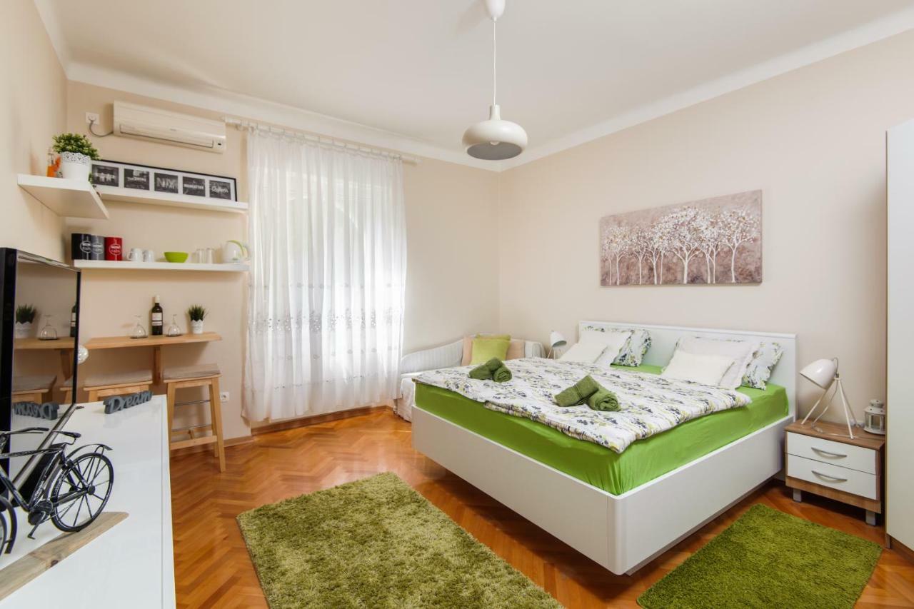 Private Accommodation Milisa สปลิท ภายนอก รูปภาพ